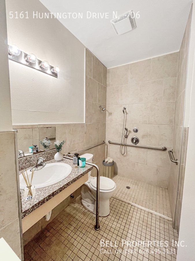 Huntington Ridge property image