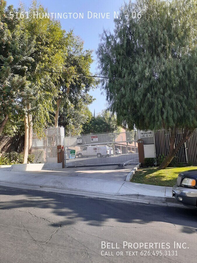 Huntington Ridge property image