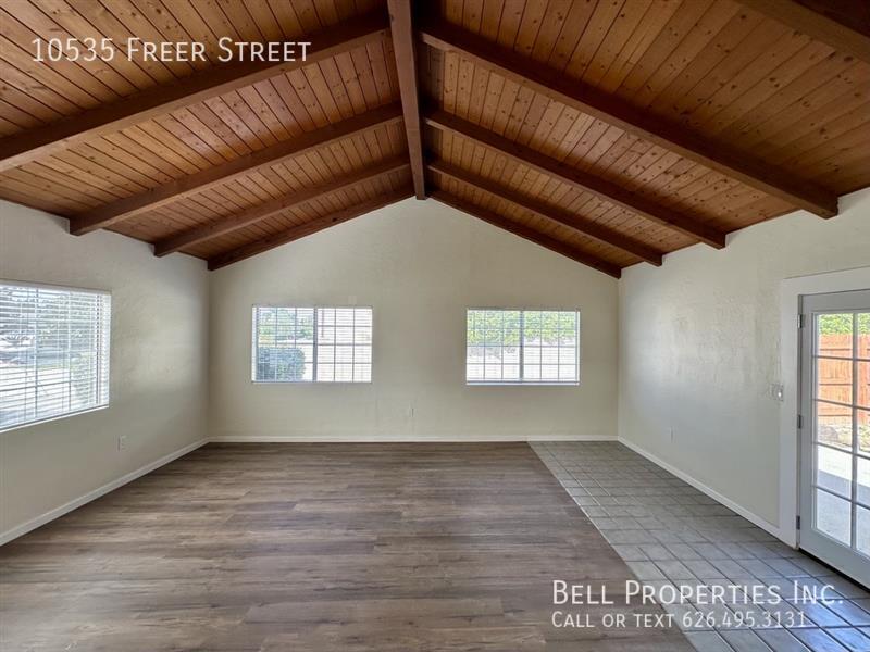 Charming Home in Prime Location property image